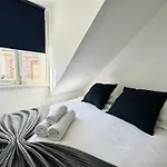Guest house Cost Alameda *