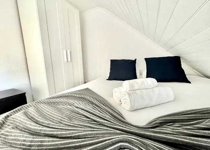 Guest house Cost Alameda