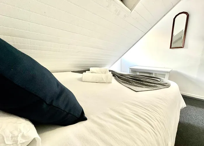 Guest house Cost Alameda *