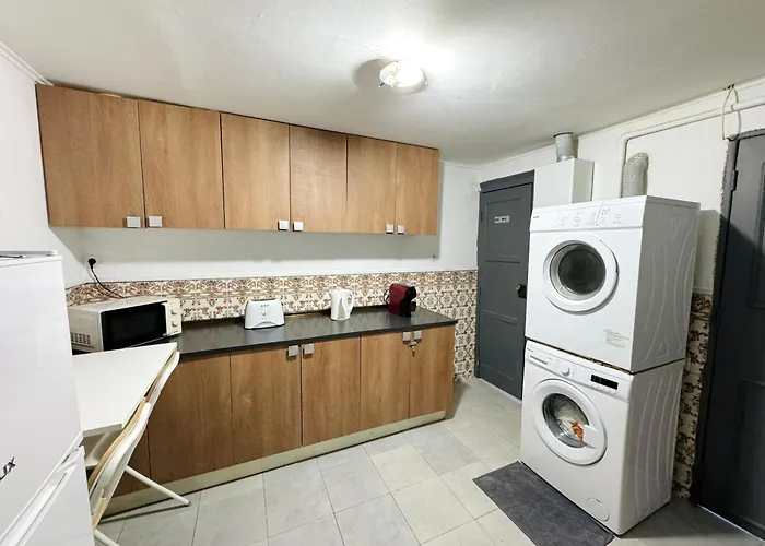 Cost Alameda Guest house