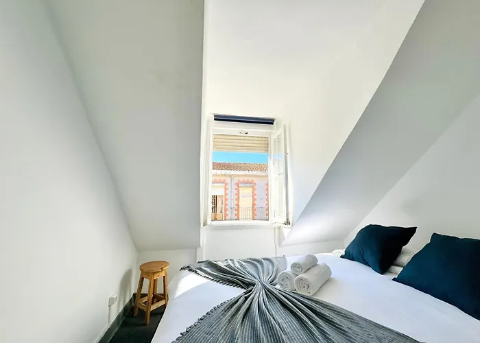 Cost Alameda 招待所 *